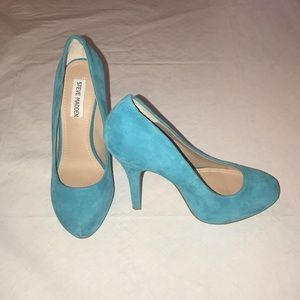 Turquoise pumps